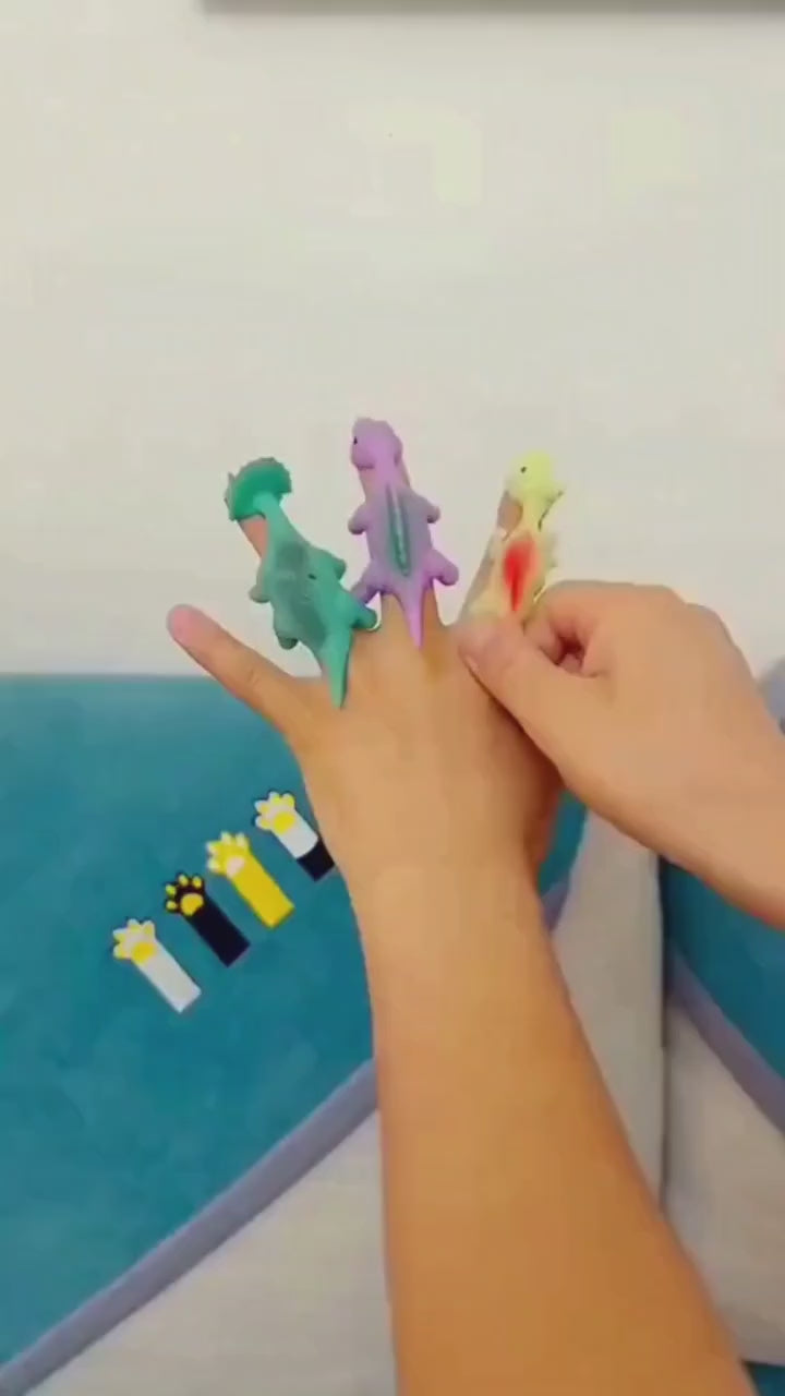 Dinosaur Finger Catapult Toy TPR (15 Pcs)